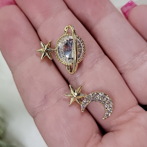 Celestial Sparkle Mismatched Shimmer Earrings - Picture 6 of 6